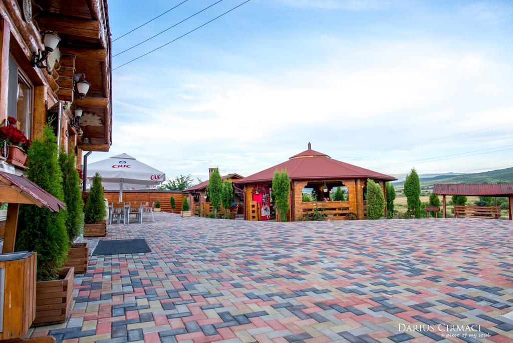 Pensiunea Haiducilor บิสตริซา ภายนอก รูปภาพ